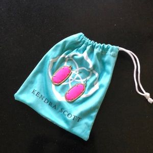 PRETTY IN PINK💗💗Kendra Scott hook earrings.  Great condition with blue bag.